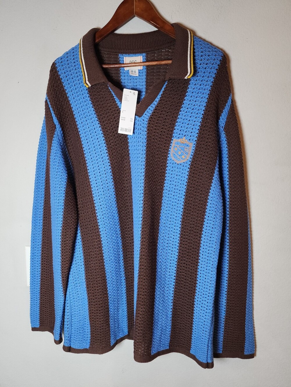NWT BDG Mitchelle Embroidered Crest Polo Knit Sweater Blue Brown Size M Oversize